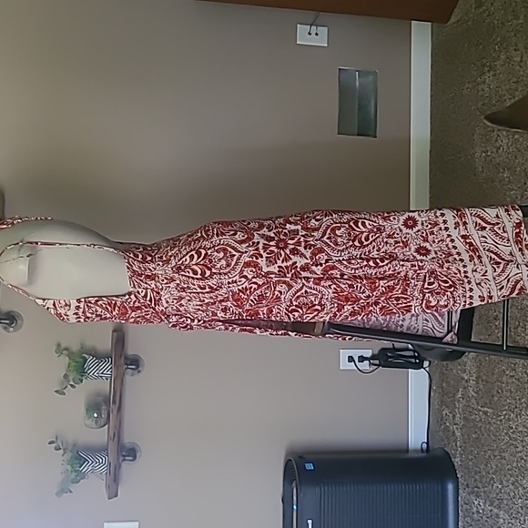 F21 Contemporary Dress - Picture 5 of 10